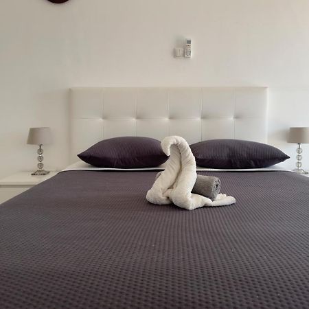 3 Bedroom Apt, Free Wifi & Ac, Cidadela - Lcgr Praia Esterno foto
