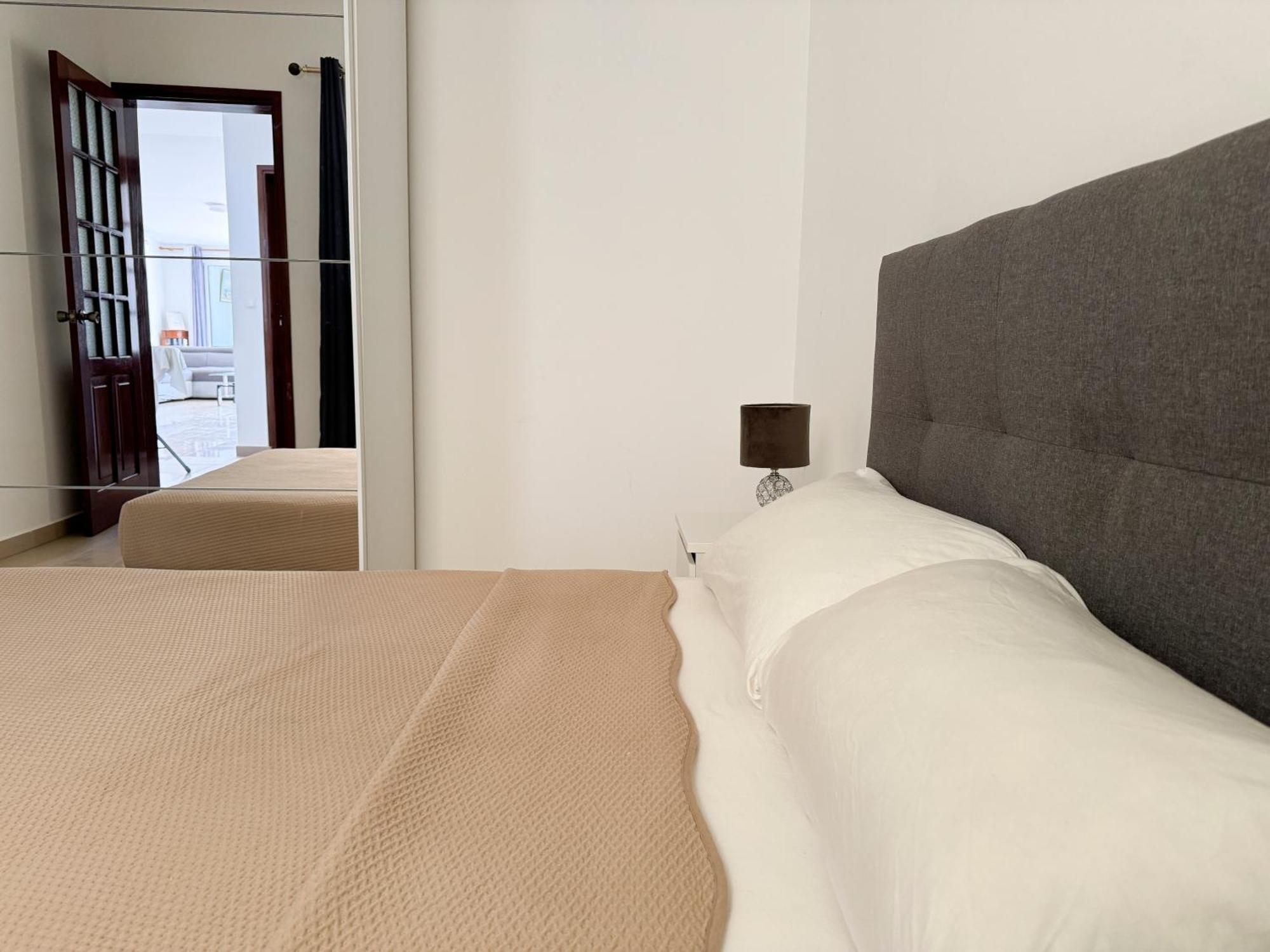3 Bedroom Apt, Free Wifi & Ac, Cidadela - Lcgr Praia Esterno foto