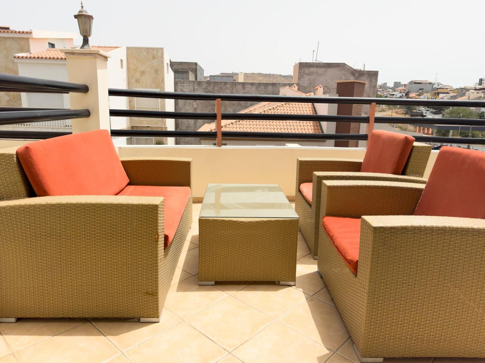 3 Bedroom Apt, Free Wifi & Ac, Cidadela - Lcgr Praia Esterno foto