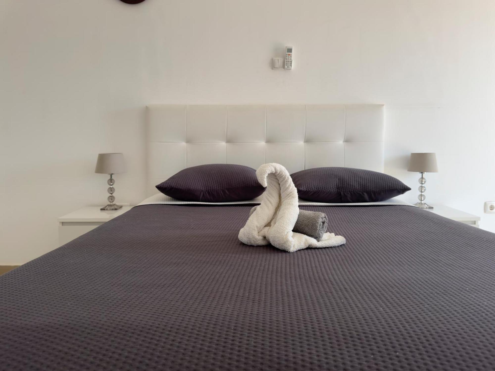 3 Bedroom Apt, Free Wifi & Ac, Cidadela - Lcgr Praia Esterno foto