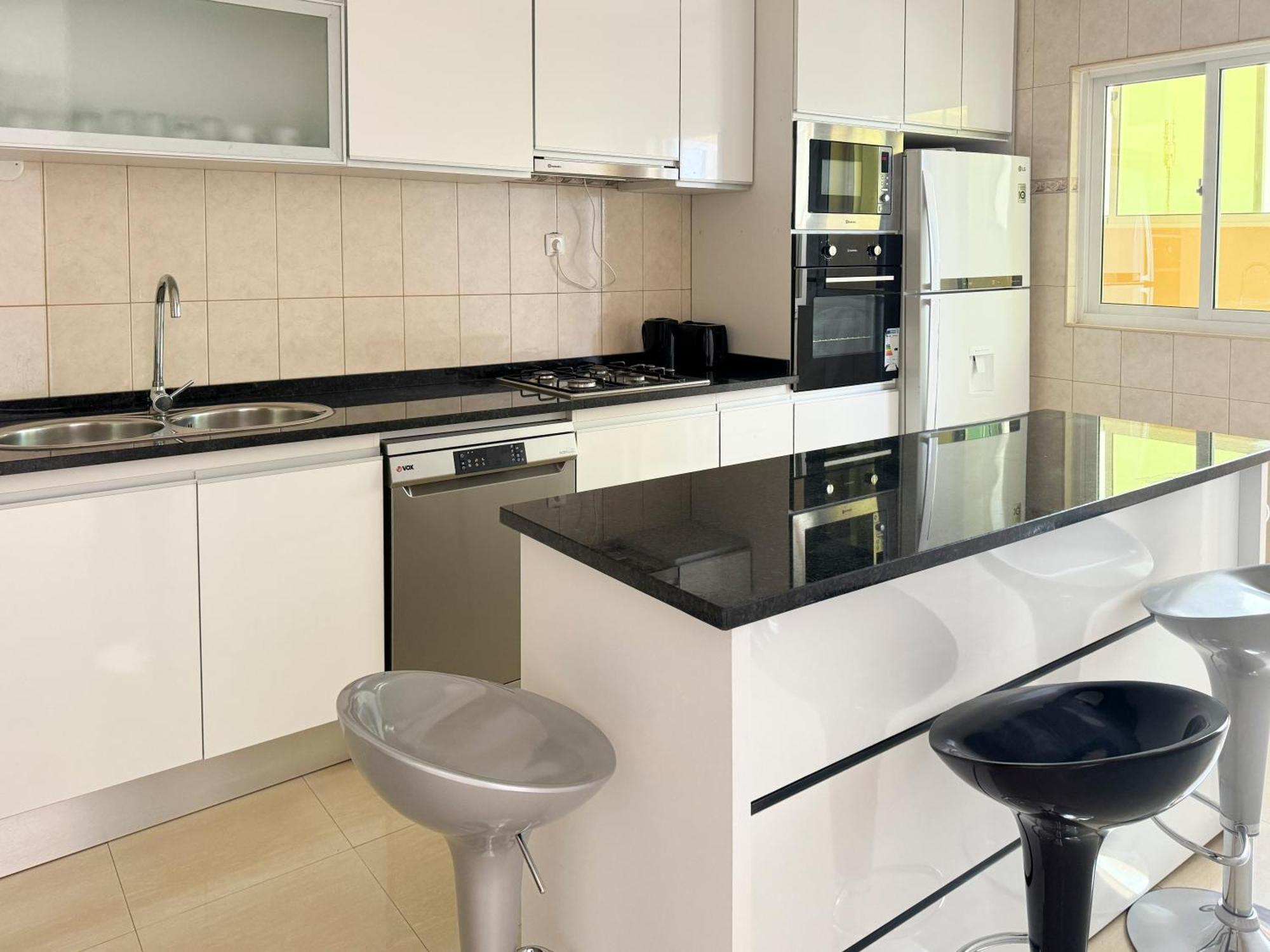 3 Bedroom Apt, Free Wifi & Ac, Cidadela - Lcgr Praia Esterno foto